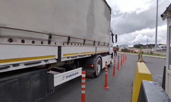 İzmir'de milyonlarca makaron ele geçirildi!